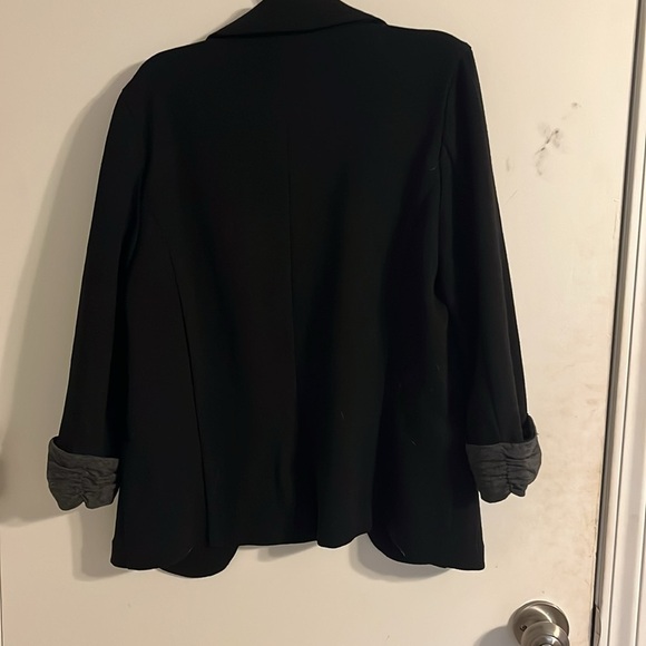 Black Blazer with gray on the cuff(picture shows a blue one. - Picture 2 of 5